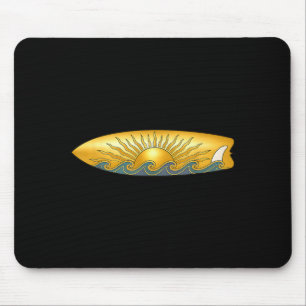 Die Sonne mit Surfbrett und Meereswellen surft  Mousepad