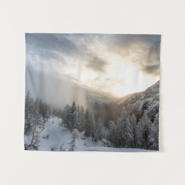 Die Sonne strahlt in atemberaubender Winterlandsch Wandteppich (Vorderseite (Horizontal))