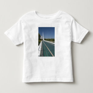 Die Sonnenuhrbrücke bei Turtle Bay Kleinkind T-shirt