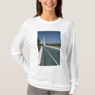 Die Sonnenuhrbrücke bei Turtle Bay T-Shirt