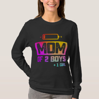 Die sonnige Mama von 2 Jungen 1 Mädchen mit niedri T-Shirt