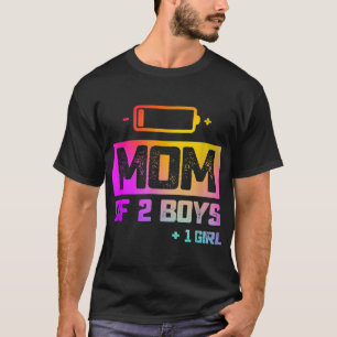 Die sonnige Mama von 2 Jungen 1 Mädchen mit niedri T-Shirt