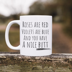 Die sonnigen Rose sind der rote Hintern Kaffeetasse