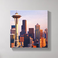 Die Space Needle ist ein Turm in Seattle