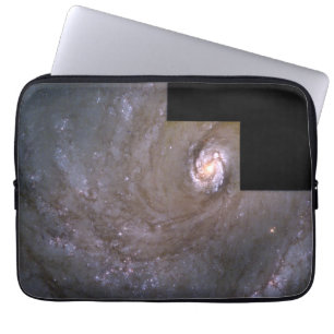 Die Spiralgalaxie M100 Laptopschutzhülle