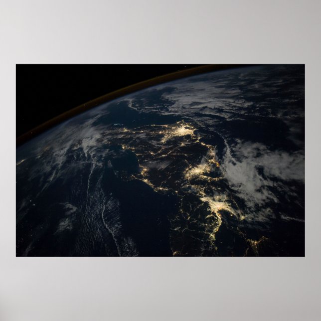 Die Stadt leuchtet nachts in Japan. Poster (Vorne)