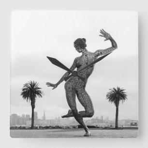 Die Stärke einer Frau Quadratische Wanduhr