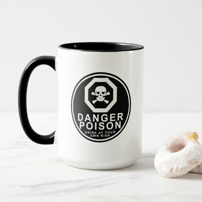 Die starke Tasse des Kaffees (Mit Donut)