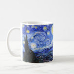 Die Sternennacht von Van Gogh Kaffeetasse<br><div class="desc">Ölgemälde des niederländischen Meisters Vincent Van Gogh (1853-1890), wahrscheinlich sein berühmtestes Gemälde, malte Van Gogh 1889 aus dem Gedächtnis "Die Sternennacht", während er sich in einem Asyl in Frankreich aufhielt, wo er sich auf Depressionen hin kontrollierte. Die Szene zeigt den Blick aus seinem Schlafzimmerfenster. Im Gemälde befinden sich der Mond,...</div>