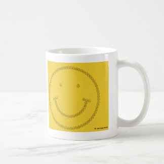 Die Stirn runzelndes Lächeln Kaffeetasse