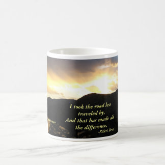 Die Straße reiste weniger Kaffeetasse