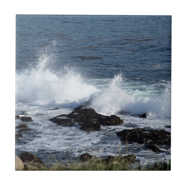 Die Surfanlage im Pazifischen Ozean Fliese (Vorderseite)