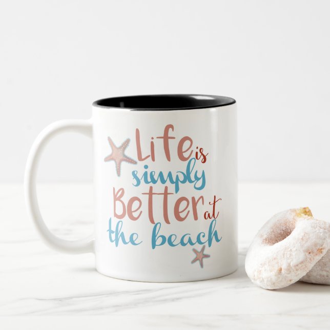 Die Tasse am Strand ist einfach besser (Mit Donut)