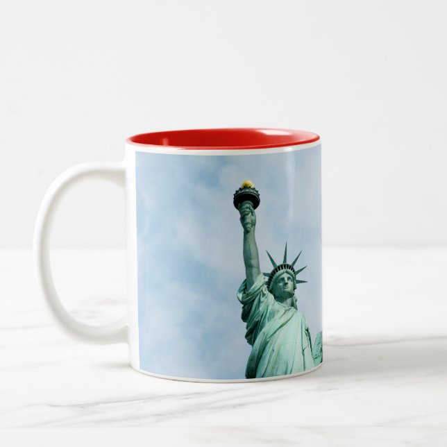 DIE TASSE DER LADY LIBERTY (Links)