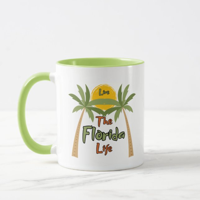 Die Tasse des Florida Life-Kaffees (Links)