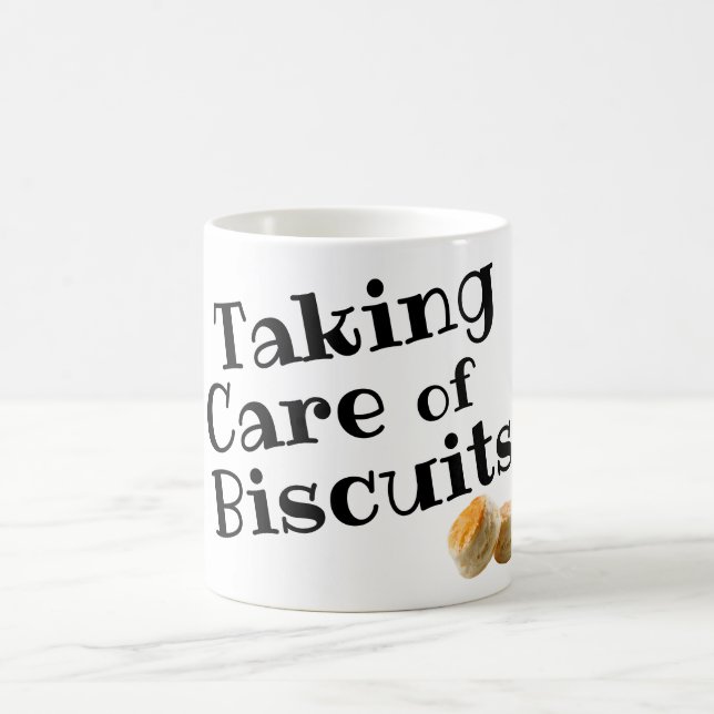 Die Tasse des Kaffees pflegen (Mittel)