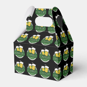 Die Tasse des St. Patrick's Day Biers Geschenkschachtel