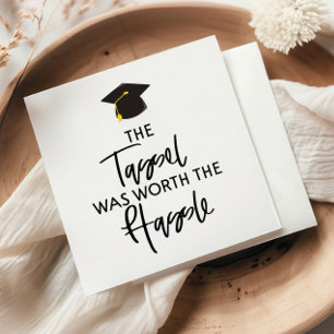 Die Tassel war die mürrische Graduierungspartei we Serviette