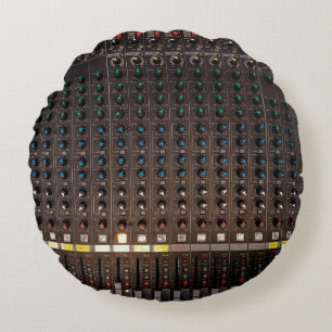 Die Taste am Audio-Mixer Rundes Kissen