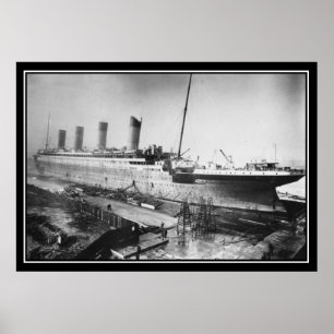 Die Titanic wurde 1909 konstruiert Poster