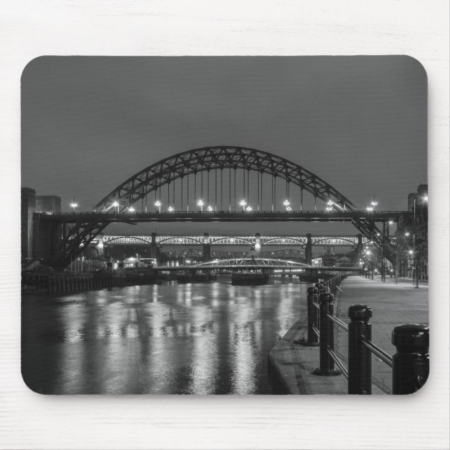 Die Tyne-Brücke in der Nacht Mousepad (Vorne)
