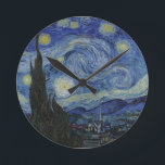 Die Uhr der Sternennacht<br><div class="desc">Die Sternennacht von Vincent van Gogh Die Starry Night ist ein Gemälde des niederländischen Post-Impressionisten Vincent van Gogh. Das Bild zeigt den Blick abends außerhalb seines Sanitärraums, obwohl es tagsüber aus dem Gedächtnis gemalt wurde. Der mittlere Teil zeigt das Dorf Saint-Rémy unter einem wirbelnden Himmel, mit Blick vom Asyl Richtung...</div>