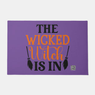 Die verhexte Hexe ist in Fußmatte