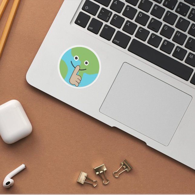 Die Welt, die die Hand in Mund hält, schweigt Runder Aufkleber (Von Creator hochgeladen)