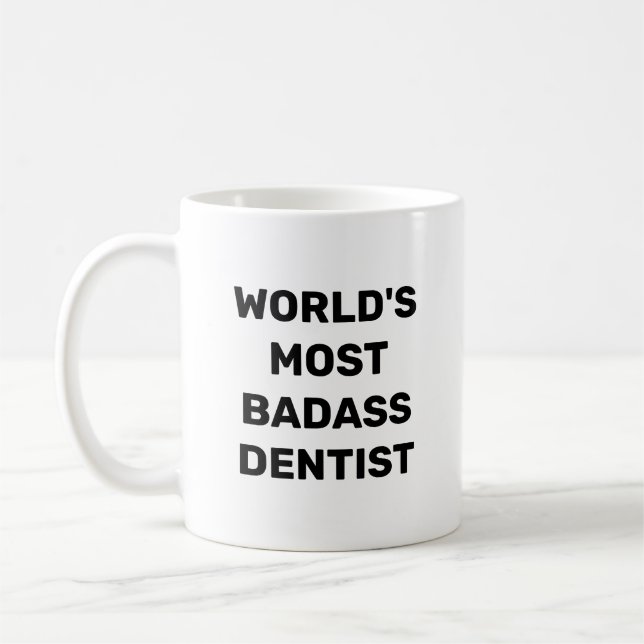 Die weltgrößte Tasse von Badass-Zahnärzten (Links)