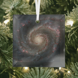Die Whirlpool-Galaxie M51 und Begleiter im Weltrau Ornament Aus Glas