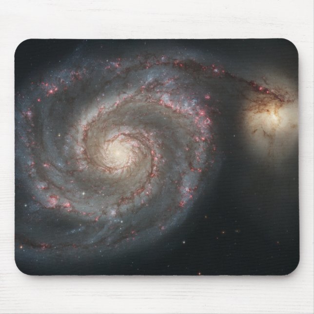 Die Whirlpool-Galaxie (M51) und die Begleitgalaxie Mousepad (Vorne)
