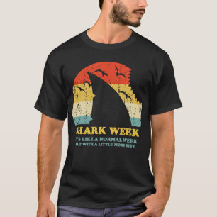 Die Woche ist wie eine normale Woche, aber etwas m T-Shirt