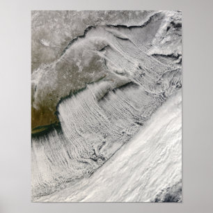 Die wolkigen Straßen vor Neuengland und den Mariti Poster