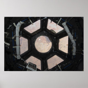 Die Wüste der Sahara, die durch die Fenster sichtb Poster