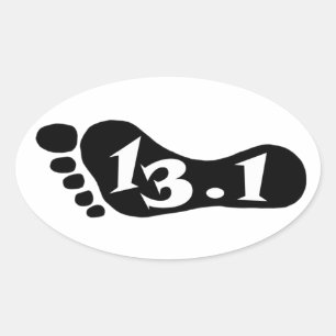 Die Zahl 13.1 symbolisiert den Halbmarathon Ovaler Aufkleber