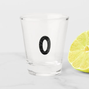 Die Zahl Null (0) in schwarz Schnapsglas