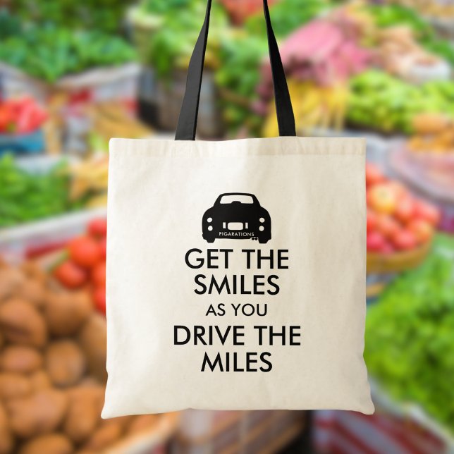 Die Zahlen bringen das Lächeln Zitat Figaro Tote B Tragetasche (Get the smiles as you drive the miles. Fun tote bag for the figaro owner)