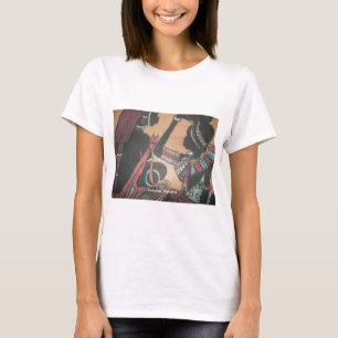 Die zeitlose Schönheit der Massai-Tradition T-Shirt