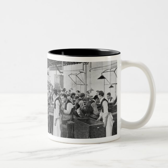 Die Zigarrenherstellungsabteilungen Zweifarbige Tasse (Rechts)