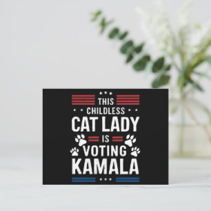 Diese kinderlose Katze-Lady wählt Kamala 2024 Postkarte