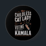 Diese kinderlose Katze-Lady wählt Kamala Button<br><div class="desc">Diese kinderlose Katze-Lady wählt Kamala</div>