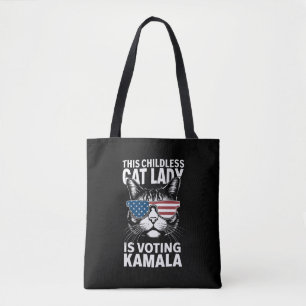 Diese kinderlose Katzenlady wählt Kamala-Harris 24