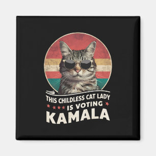 Diese kinderlose Katzenlady wählt Kamala Magnet