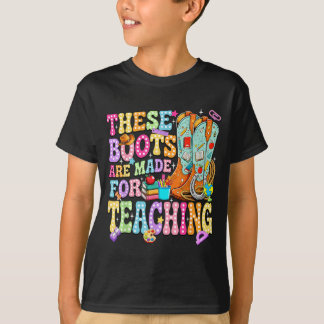 Diese Stiefel sind gemacht für das Unterrichten zu T-Shirt