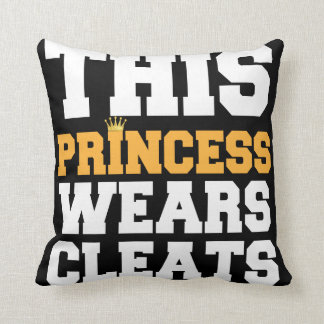 DIESER GESCHENKE PRINZESSIN-WEARS CLEATS SOCCER KISSEN