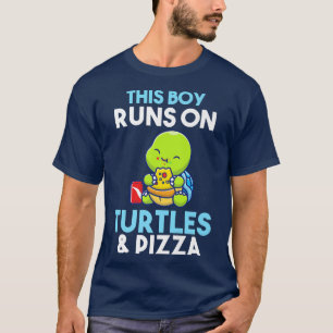 Dieser Junge läuft auf Pizza und Schildkröten T-Shirt