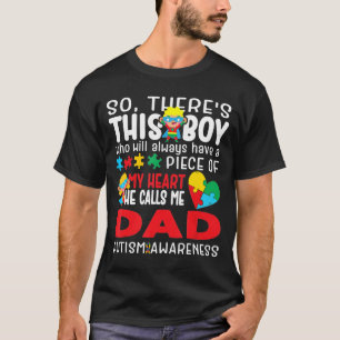 Dieser Junge nennt mich Super Vater Herz Autistisc T-Shirt