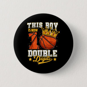 Dieser Junge zweistellig belegt zehn Basketball 10 Button