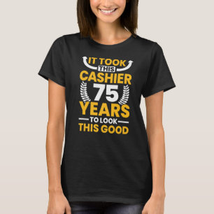 Dieser Kassierer brauchte 75 Jahre, um dieses gute T-Shirt