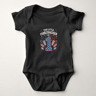 Dieser kleine Firecracker ist am 4. Juli zum 1. Ge Baby Strampler
